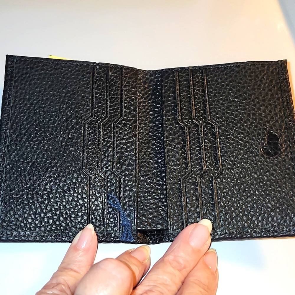 NEW Dooney Bourke Credit Card Wallet - Picture 3 of 6
